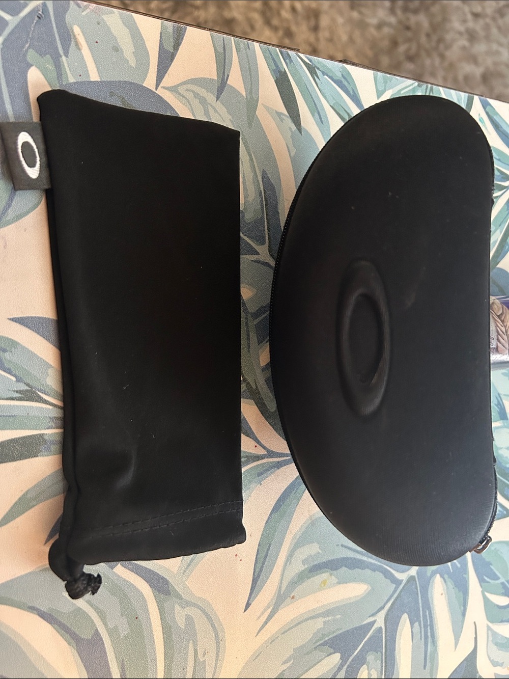 Oakley Black Hard Shell Zip Case with Soft Drawstring Pouch